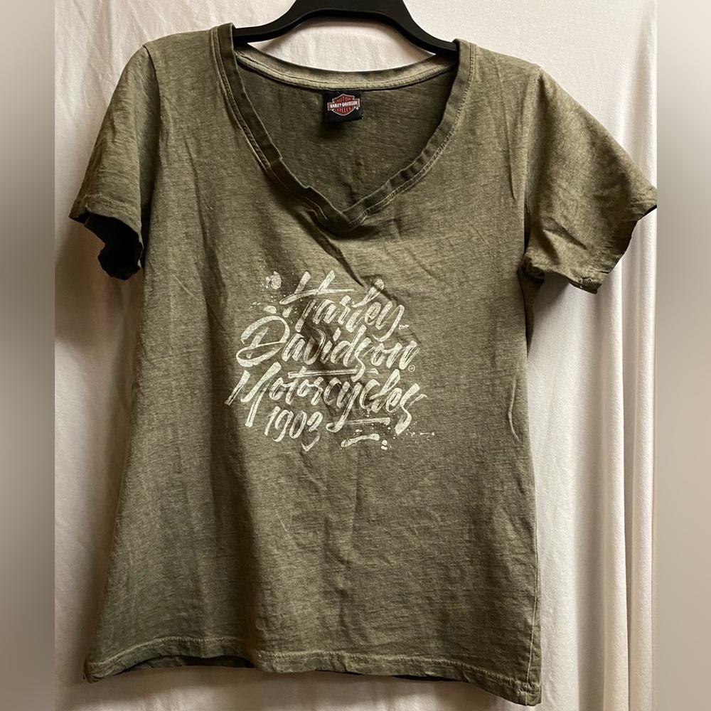 Harley Davidson women’s V-neck T-shirt, size medium. (Bratislava, Slovakia)